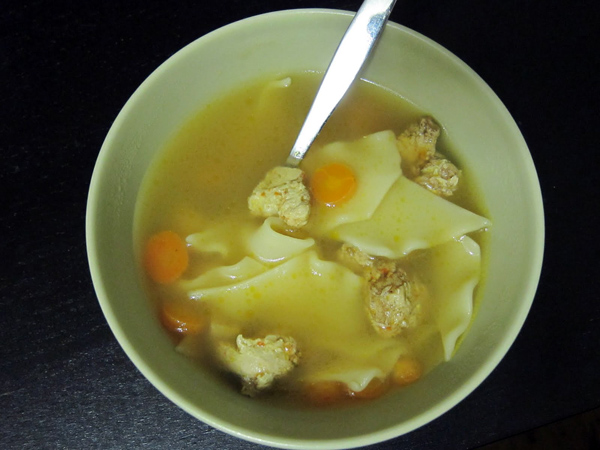 Vegan Chick'n Noodle Soup | Red-Handled Scissors
