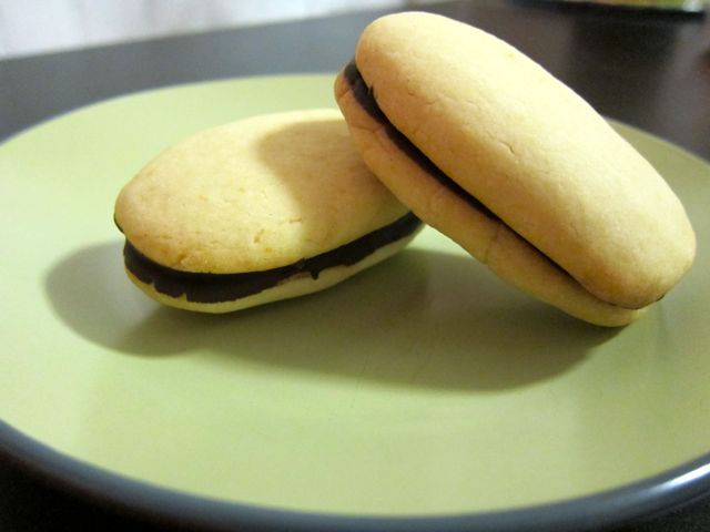 Sunday Snapshot: Vegan Milano Cookies | Red-Handled Scissors