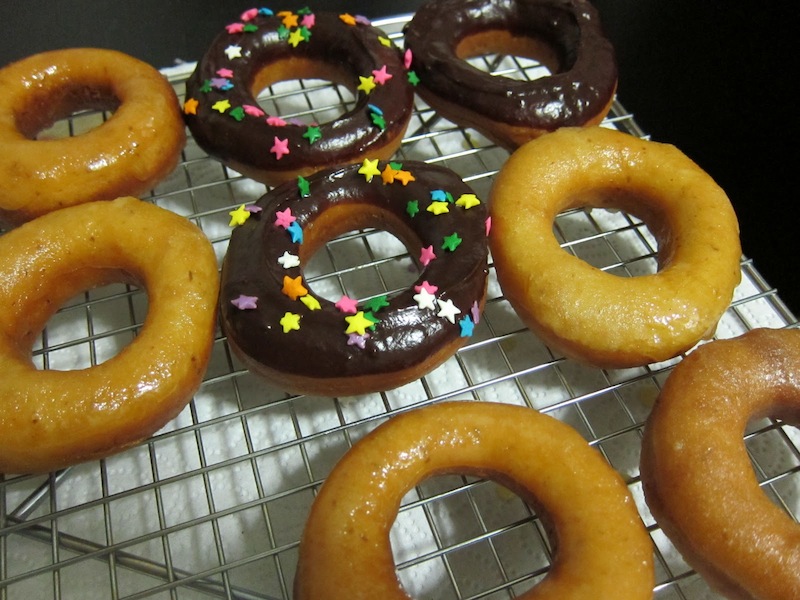 Sunday Snapshot: Homemade Yeast Donuts | Red-Handled Scissors