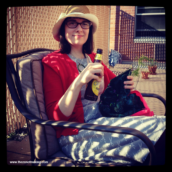 Sunday Snapshot: Beer, Knitting, and Porch Sitting | Red-Handled Scissors