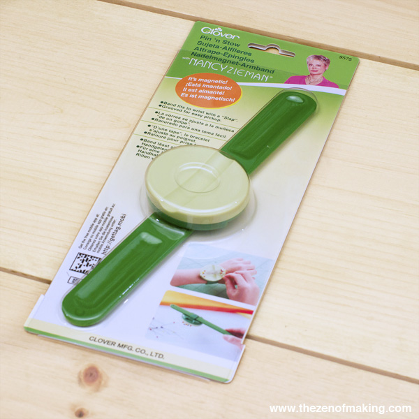 Review: Clover USA Pin 'n Stow Sewing Pin Holder | Red-Handled Scissors