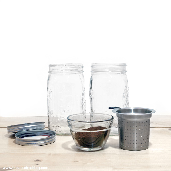 Recipe: Mason Jar Cold Brew Coffee | Red-Handled Scissors