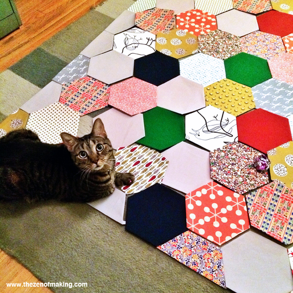 Sunday Snapshot: Pixel the Quilt Helper Cat | Red-Handled Scissors