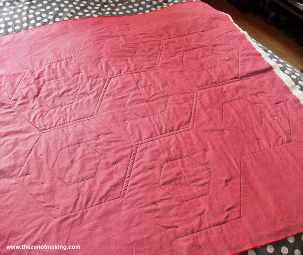 Tutorial: Giant Hexie Flower Lap Quilt - 12 Hexies (or Less) Blog Hop | Red-Handled Scissors