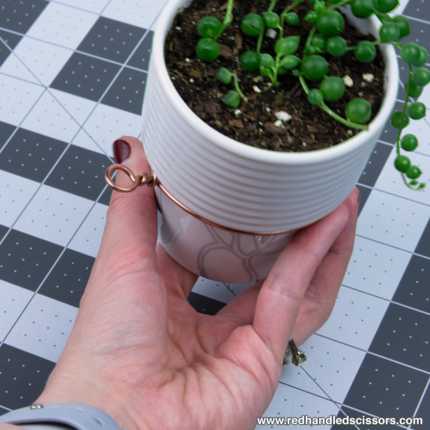 Tutorial: DIY Modern Hanging Planter