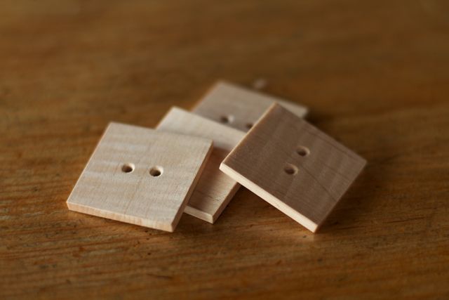 Tutorial: Make Your Own Wooden Buttons